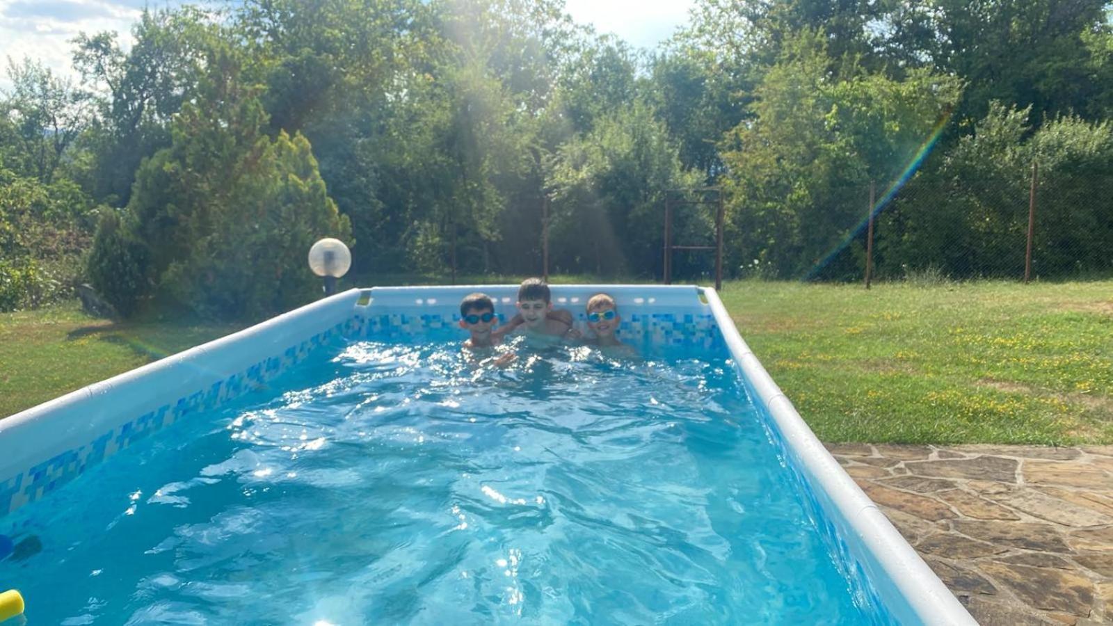 Sichanova Guest House Bruchkovtsi Luaran gambar