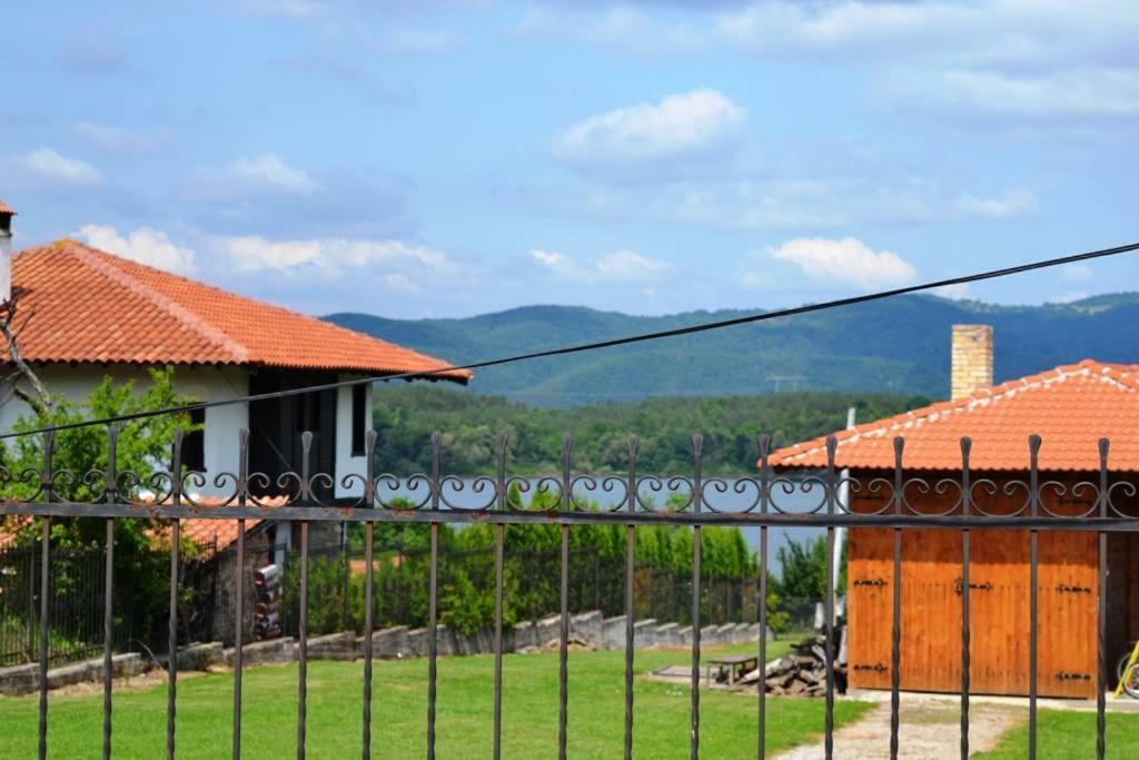 Sichanova Guest House Bruchkovtsi Luaran gambar