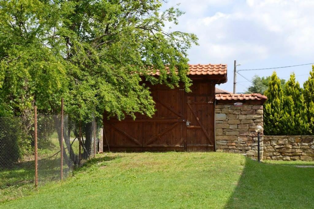 Sichanova Guest House Bruchkovtsi Luaran gambar