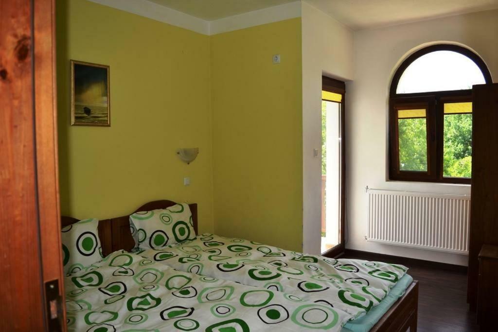 Sichanova Guest House Bruchkovtsi Luaran gambar